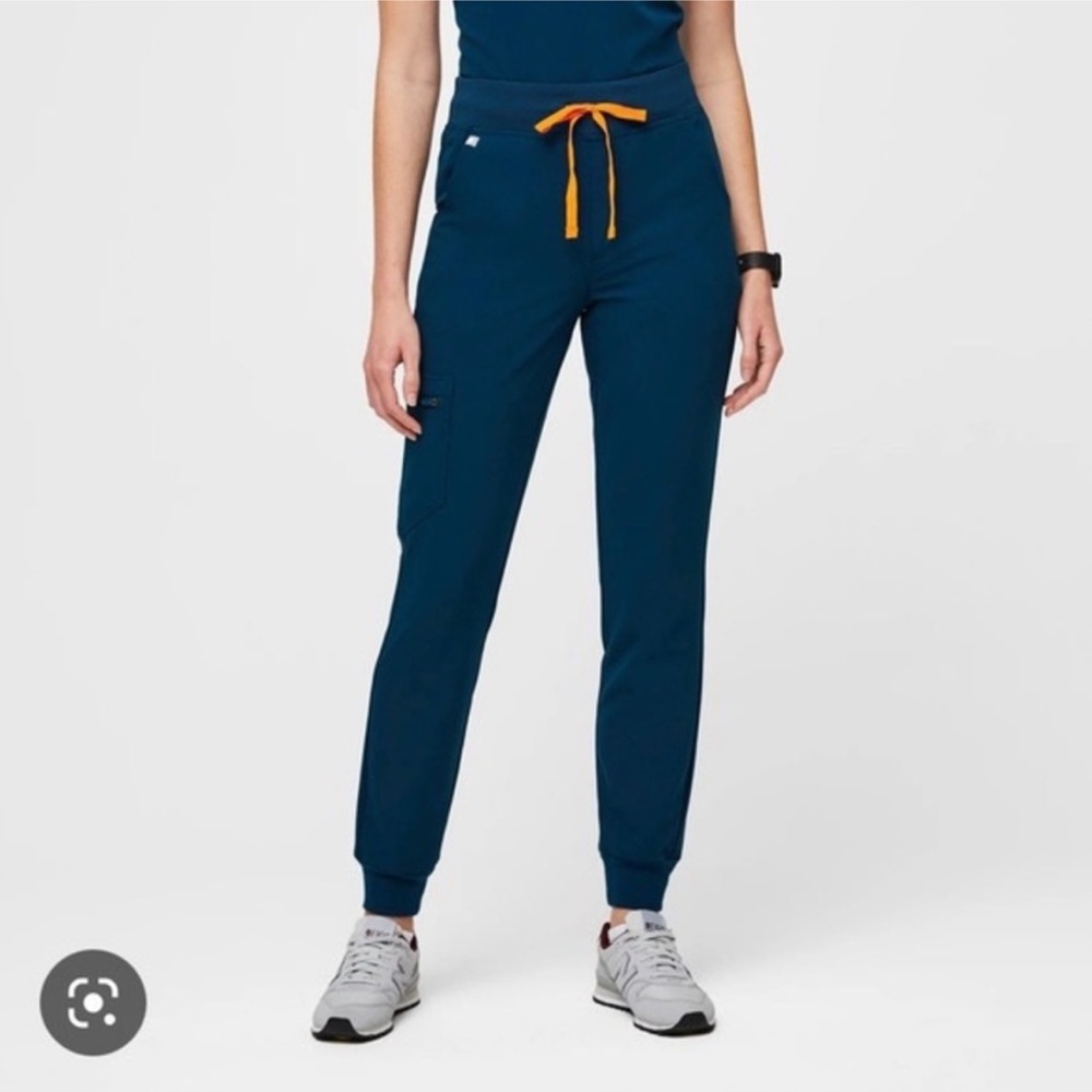 Figs Women’s Deep Reef Zamora 2.0 jogger scrub pants